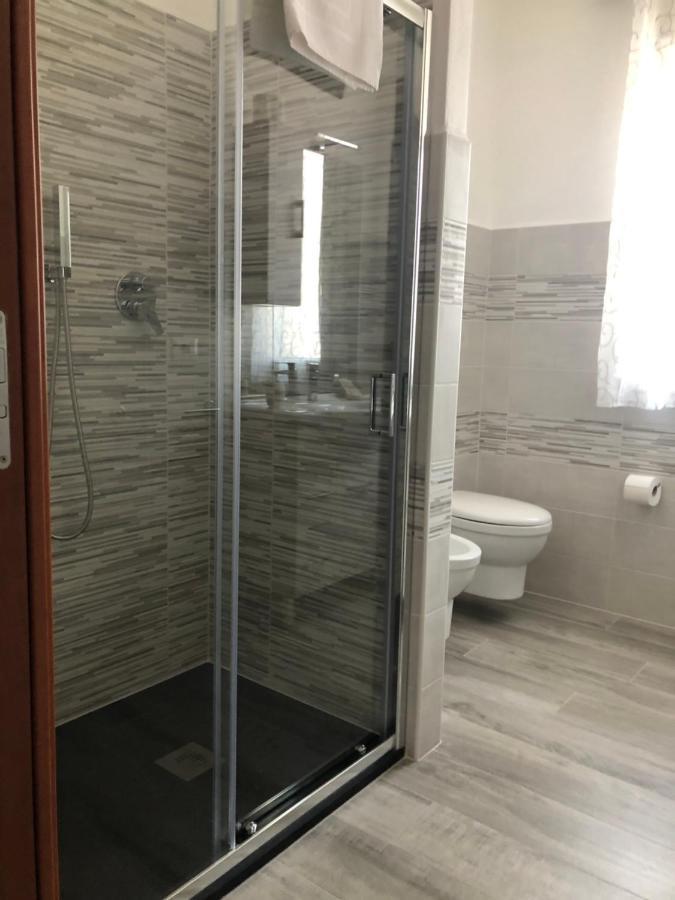 Affittacamere Su Caboni 토르톨리 외부 사진